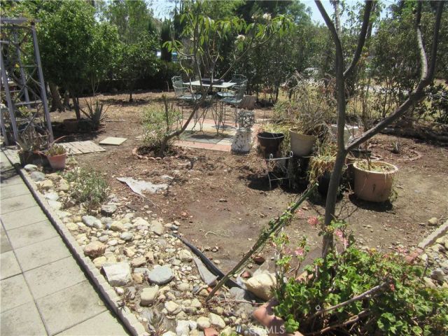 16592 Valencia, Fontana, CA 92335
