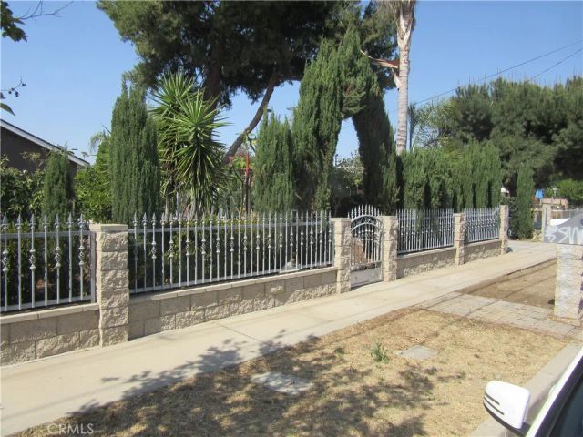16592 Valencia, Fontana, CA 92335