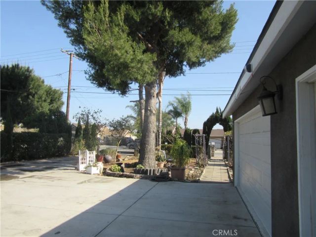 16592 Valencia, Fontana, CA 92335