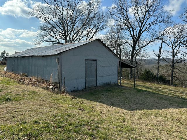 7565 State Highway 176, Walnut Shade, MO 65771