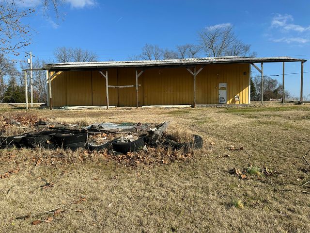 7565 State Highway 176, Walnut Shade, MO 65771