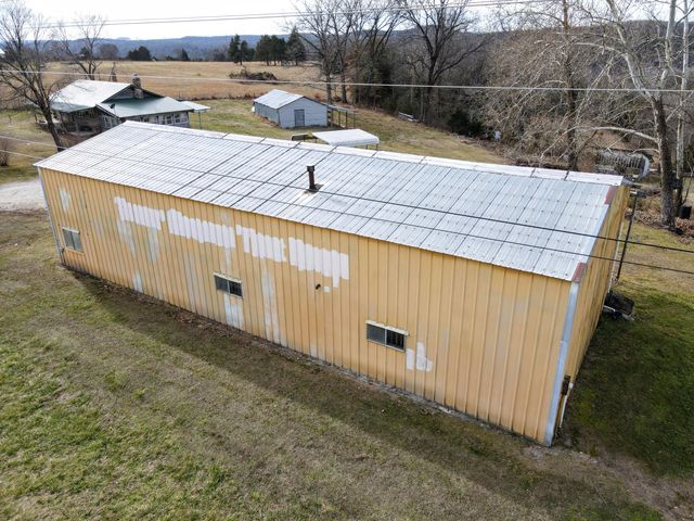 7565 State Highway 176, Walnut Shade, MO 65771