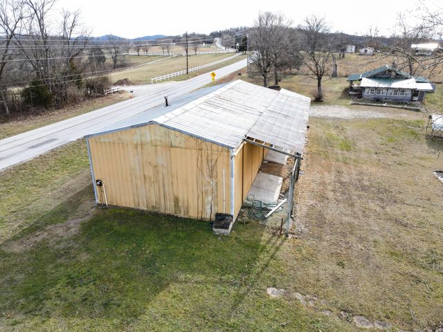 7565 State Highway 176, Walnut Shade, MO 65771