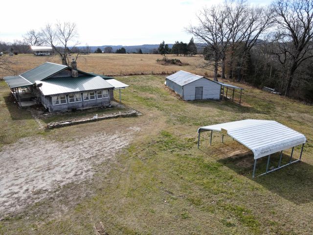 7565 State Highway 176, Walnut Shade, MO 65771