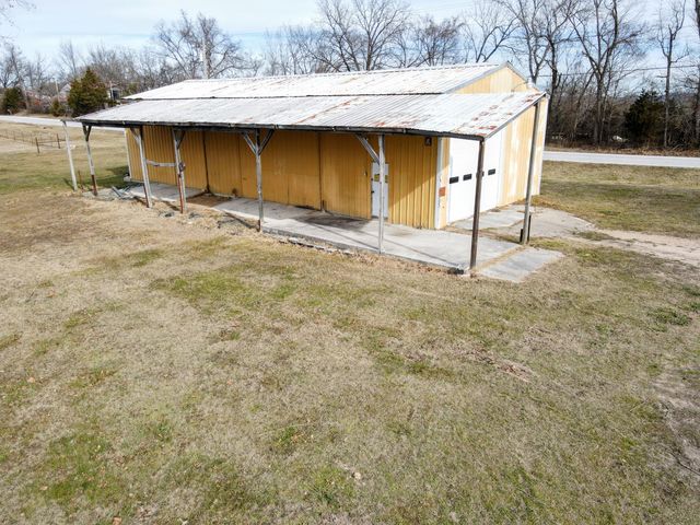 7565 State Highway 176, Walnut Shade, MO 65771