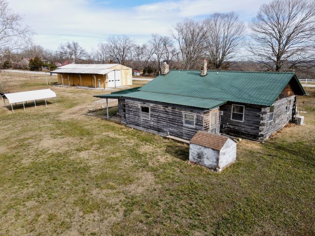 7565 State Highway 176, Walnut Shade, MO 65771