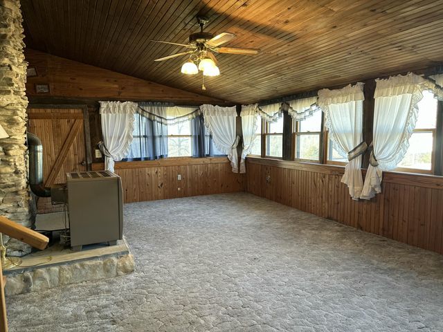 7565 State Highway 176, Walnut Shade, MO 65771