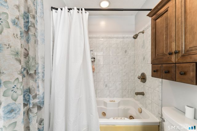 71 Sentinel Hill Road, Derby, CT 06418