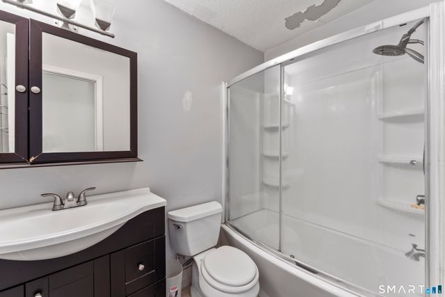 71 Sentinel Hill Road, Derby, CT 06418