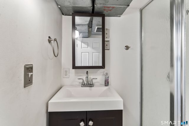 71 Sentinel Hill Road, Derby, CT 06418