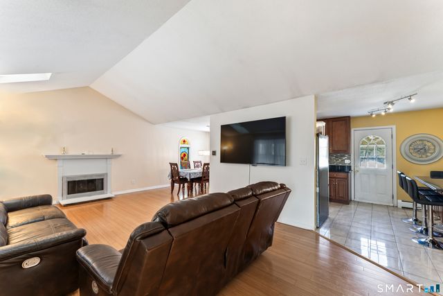 71 Sentinel Hill Road, Derby, CT 06418