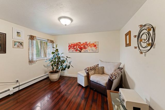 44 Drexel St, Worcester, MA 01602