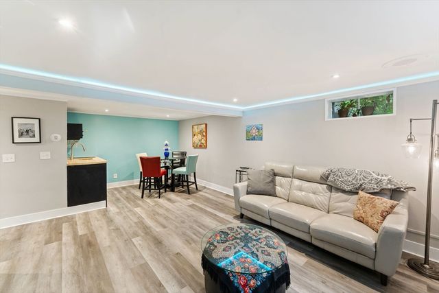 44 Drexel St, Worcester, MA 01602