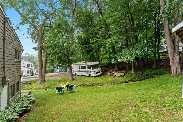 44 Drexel St, Worcester, MA 01602