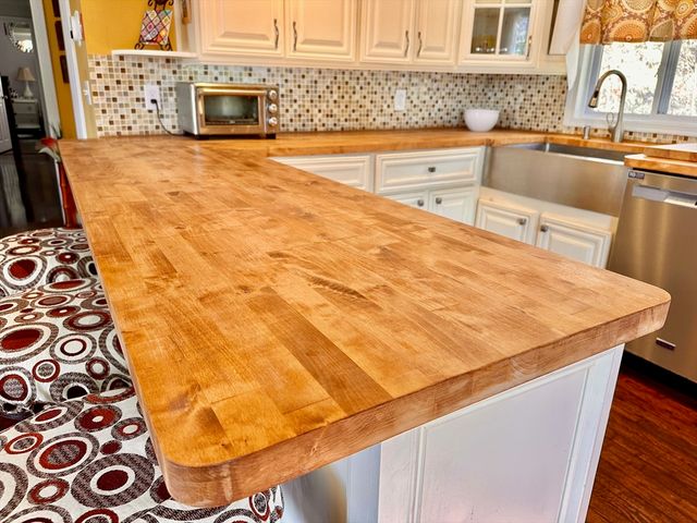 44 Drexel St, Worcester, MA 01602