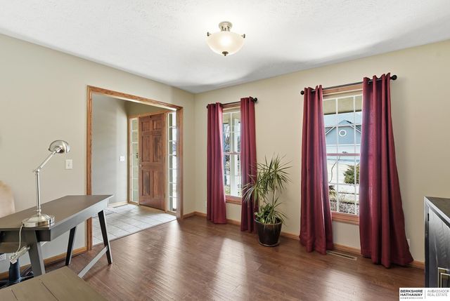 4723 N 134th Avenue, Omaha, NE 68164