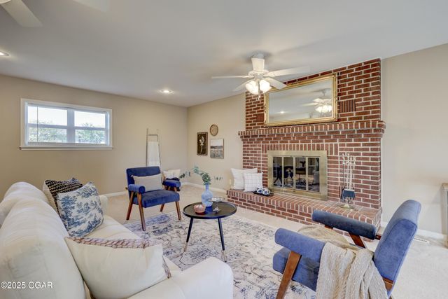 2521 Wisconsin Avenue, Joplin, MO 64804