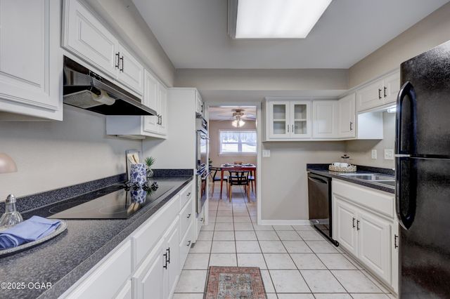 2521 Wisconsin Avenue, Joplin, MO 64804