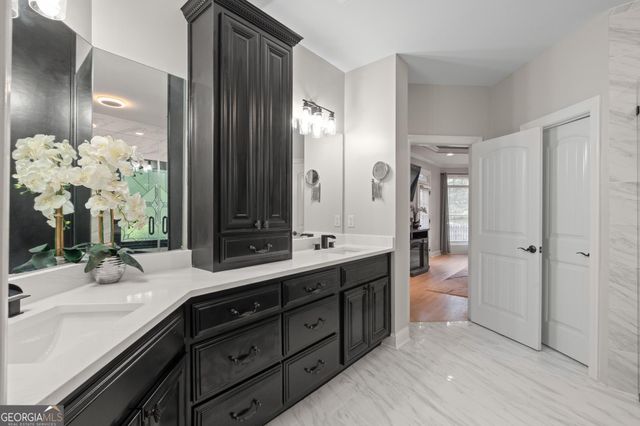 1116 Eagles Brooke Drive, Locust Grove, GA 30248