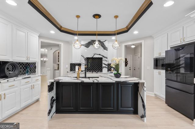 1116 Eagles Brooke Drive, Locust Grove, GA 30248