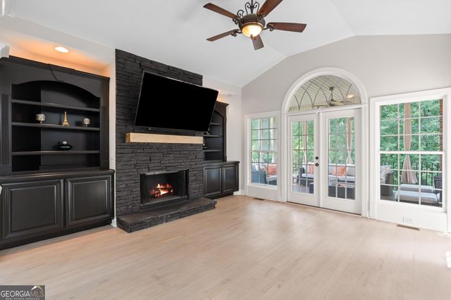 1116 Eagles Brooke Drive, Locust Grove, GA 30248