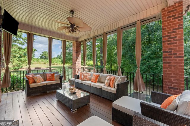 1116 Eagles Brooke Drive, Locust Grove, GA 30248