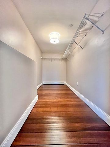 166 Pleasant Street 1, Marblehead, MA 01945