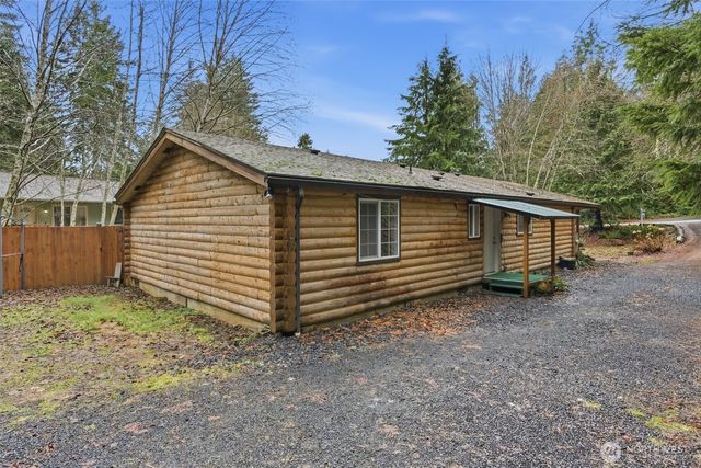 101 N Duckabush Drive N, Hoodsport, WA 98548