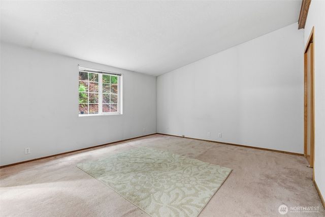 101 N Duckabush Drive N, Hoodsport, WA 98548