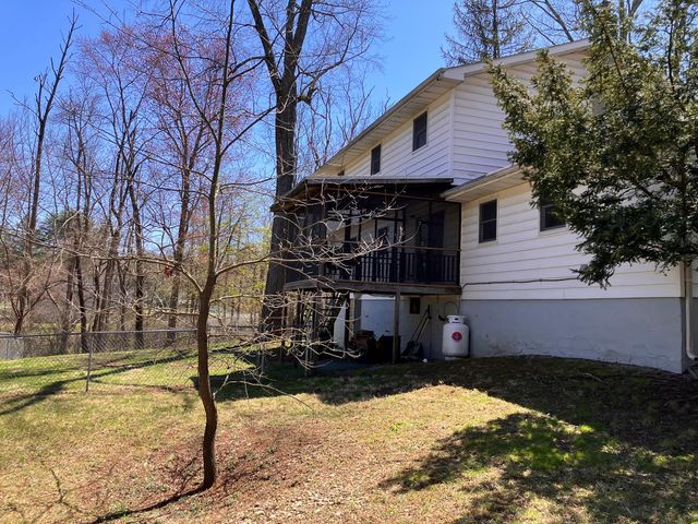 218 Roosevelt Road, Hyde Park, NY 12538