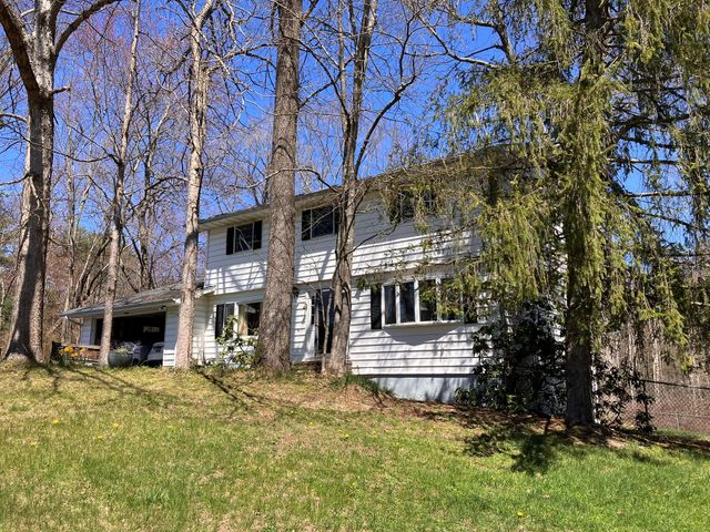 218 Roosevelt Road, Hyde Park, NY 12538