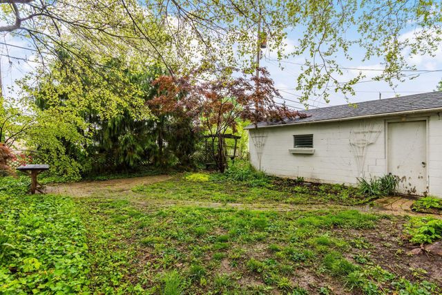 4235 Ashgrove Drive, Grove City, OH 43123