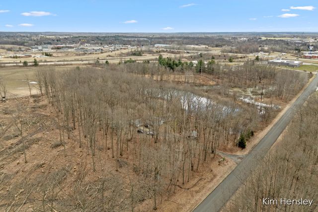 14280 Edgerton Avenue, Cedar Springs, MI 49319