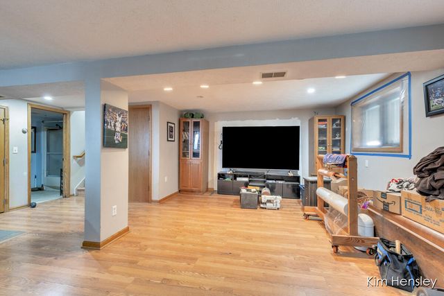 14280 Edgerton Avenue, Cedar Springs, MI 49319