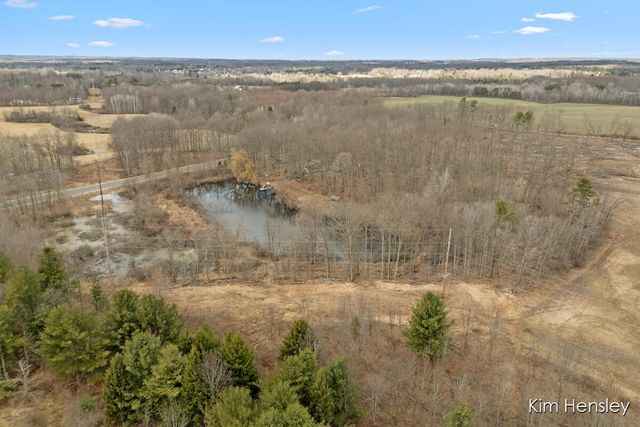 14280 Edgerton Avenue, Cedar Springs, MI 49319