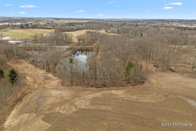 14280 Edgerton Avenue, Cedar Springs, MI 49319