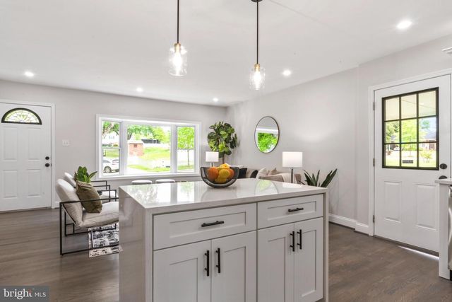913 APPLEWOOD ST, Capitol Heights, MD 20743