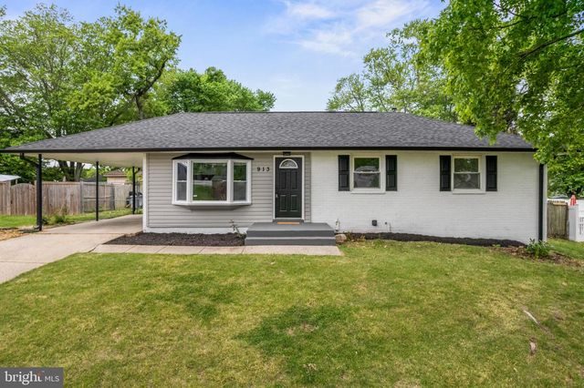 913 APPLEWOOD ST, Capitol Heights, MD 20743