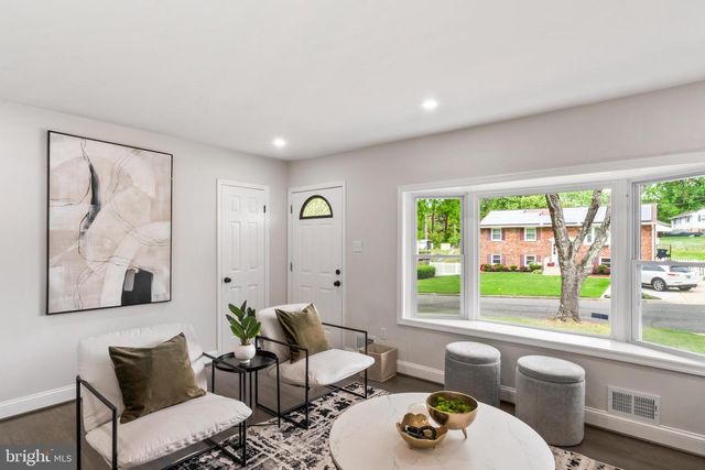 913 APPLEWOOD ST, Capitol Heights, MD 20743