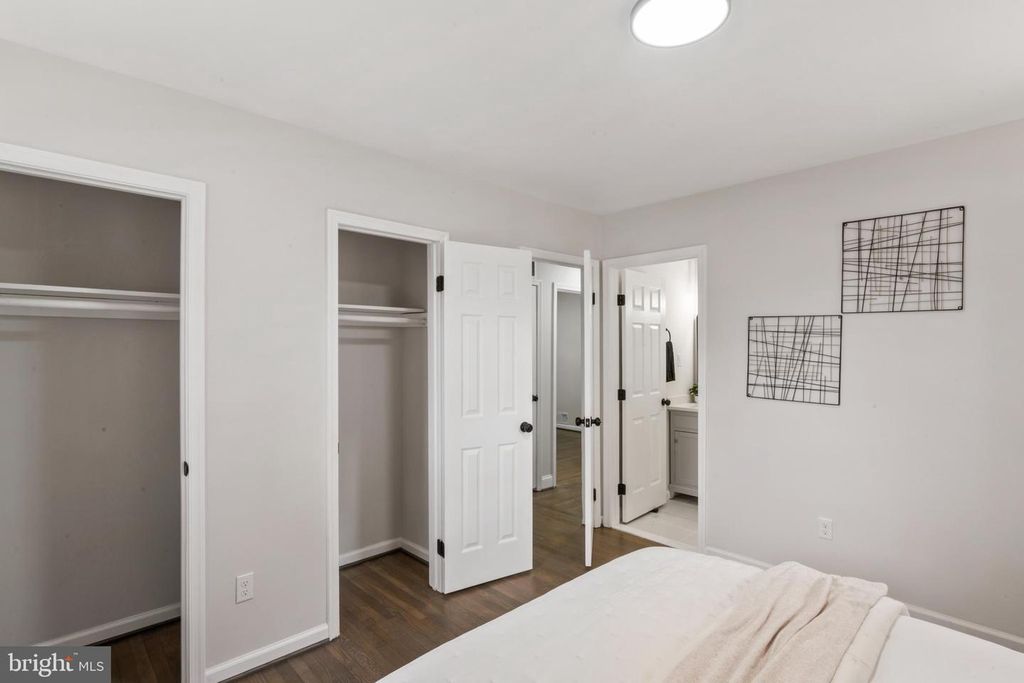 Image 21 of property listing at 913 APPLEWOOD ST, Capitol Heights, MD 20743