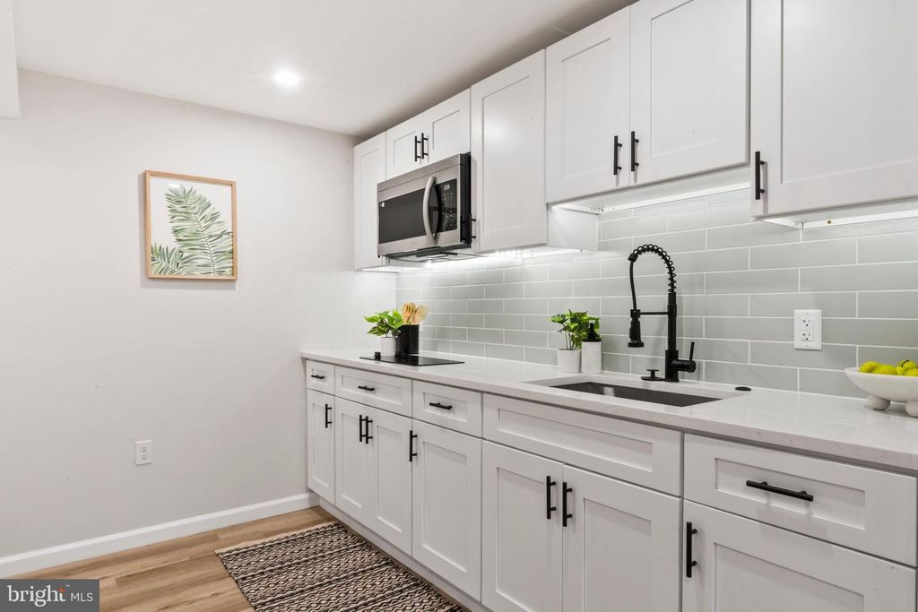 Image 37 of property listing at 913 APPLEWOOD ST, Capitol Heights, MD 20743