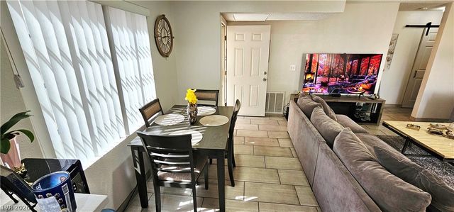 4830 Nara Vista Way 102, Las Vegas, NV 89103