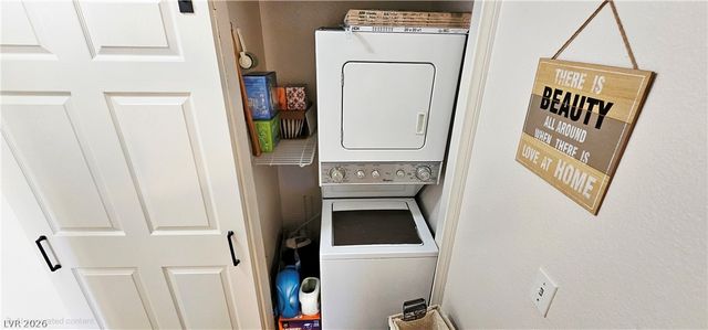 4830 Nara Vista Way 102, Las Vegas, NV 89103