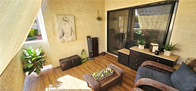 4830 Nara Vista Way 102, Las Vegas, NV 89103