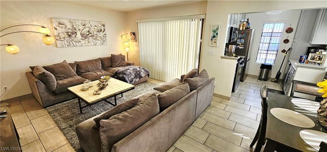 4830 Nara Vista Way 102, Las Vegas, NV 89103