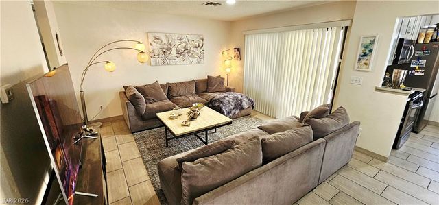 4830 Nara Vista Way 102, Las Vegas, NV 89103