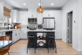 2445 Verano Way, Vista, CA 92081