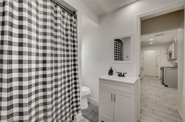 2300 Dune Drive, Las Vegas, NV 89106