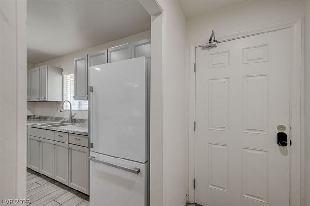 2300 Dune Drive, Las Vegas, NV 89106