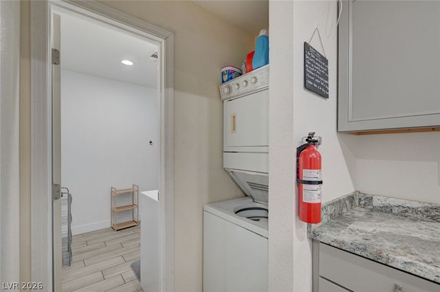 2300 Dune Drive, Las Vegas, NV 89106